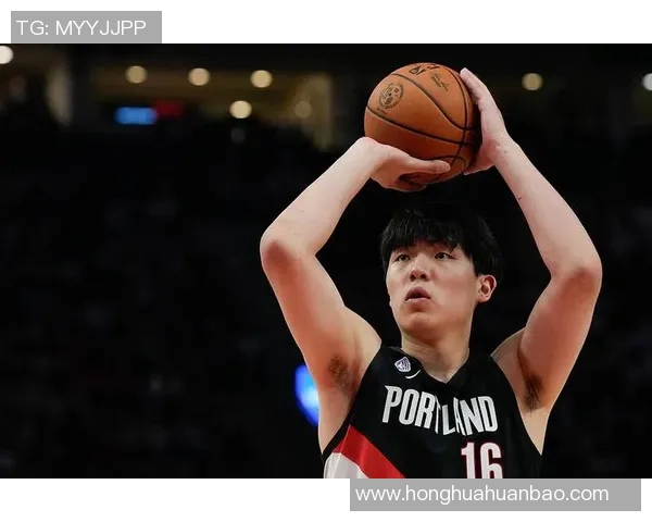杨瀚森仅打3分钟罚球得2分，中国新秀如何在NBA夹缝中求生存？